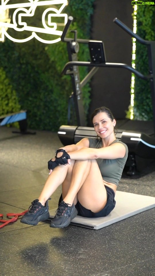 Maju Mantilla - 11.4K Likes - Al terminar mi entrenamiento💪,
infaltable mis 10 minutos de 
estiramiento para mejorar 
mi flexibilidad y
evitar la tensión muscular ✨️.

Vamos por más 🫶