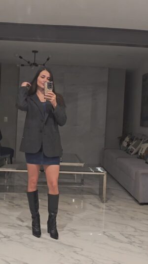 Maju Mantilla Instagram - Lookeandome 👀🤭
Están lindas mis botas y mi blazer ✅️.
#buenasvibras #buenasnoches❤️
