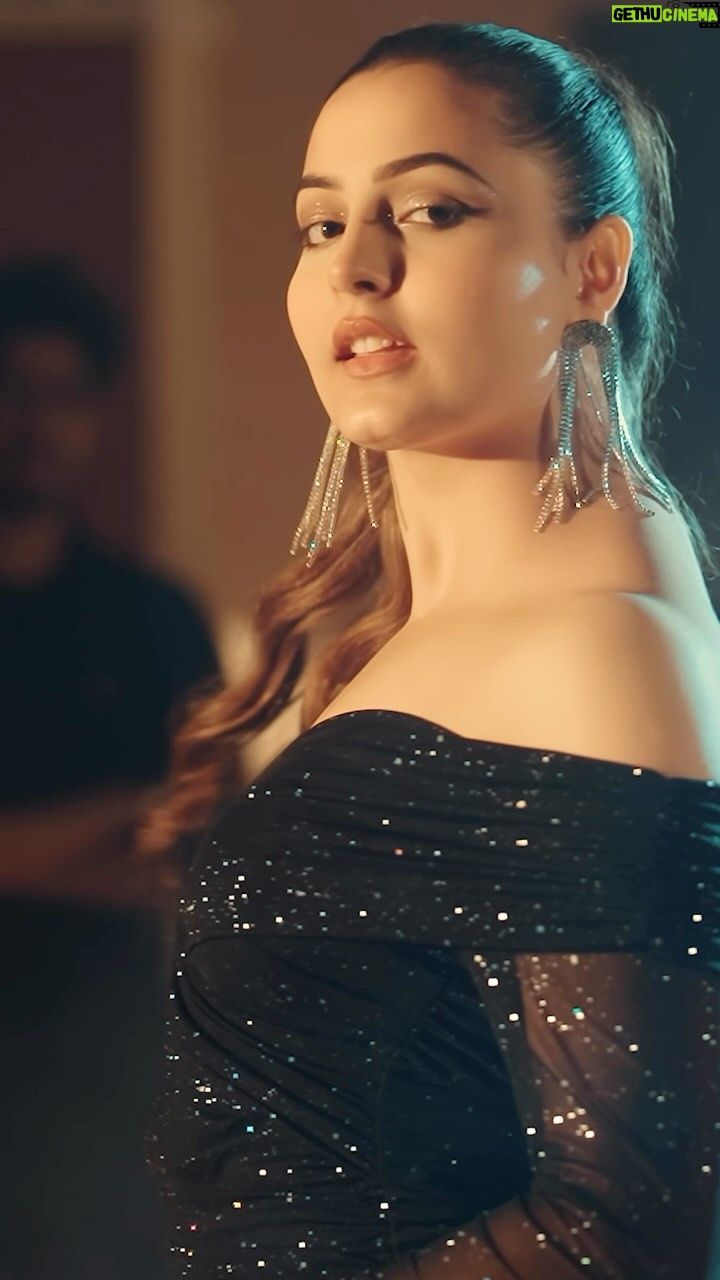 Most liked Instagram photo of Malika Kaliraman