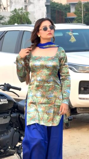 Malika Kaliraman Instagram - Husna ki Rani 🦋 @sadabahhar
Wearing @sadabahhar 🦚