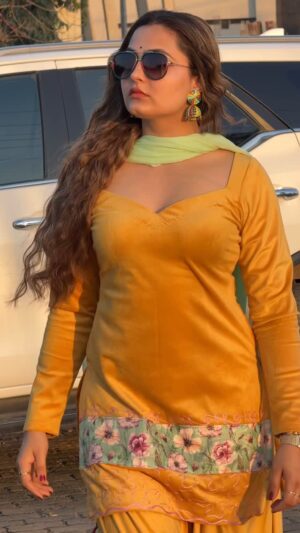 Malika Kaliraman Instagram - Bhirad 🐝