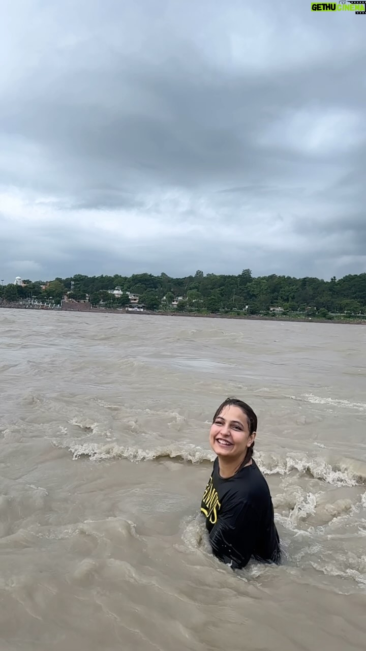 Malika Kaliraman - 215.4K Likes - Pure vibes from Rishikesh 🏔️🥺✨