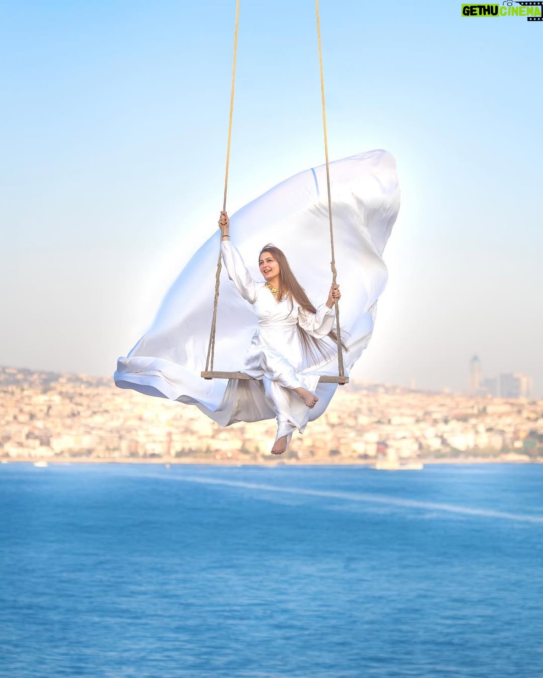 Malika Kaliraman - 102.9K Likes - I left my heart in Istanbul 🇹🇷🤍🦢