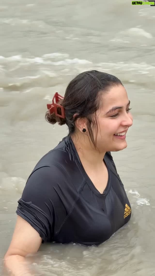 Malika Kaliraman - 222.3K Likes - Har Har Gange 🕉️