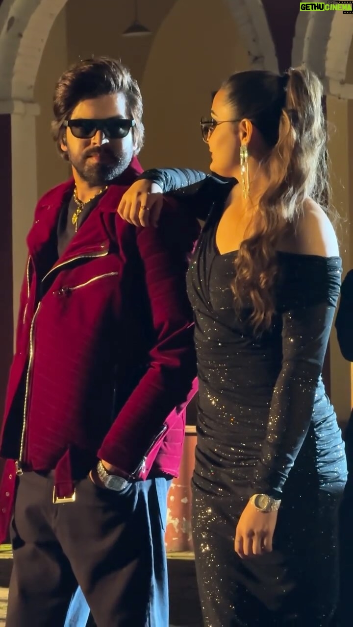 Malika Kaliraman - 308.4K Likes - 😎🔥