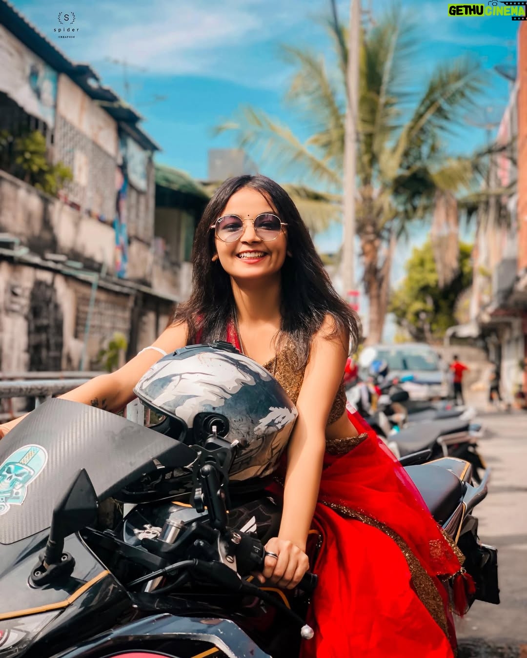 Mamta Acharya - 60.8K Likes - Main tere  ho jaaun jo tu karde 😍
 Ishara 😉❤️
#mamtaacy 
#foryou