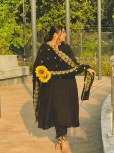 Actress Manasvi shokeen HD Photos and Wallpapers August 2025