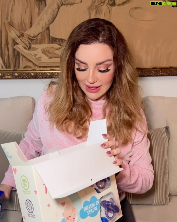 Manel Amara - 42.1K Likes - تصفّح لمزيد من المعلومات : 
A l’occasion de la fête des mères ♥️
Kit Bébé 7 en 1 🌸🦋 @pocobabytn 
Commandez sur : 
https://pocobaby.tn/  الثمن 99د والتوصيل مجاني
العرض صالح ل 31 ماي والكميات محدودة🎁
♥️ أحسن ما تستعمل لصغيرك، فكرة هدية 🎁 للمولود الجديد ، الحاجة اللازمة فالtrousseau de bébé 🌸🎁