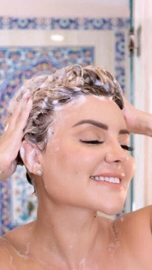 Manel Amara Instagram - Zéro #silicone zéro #paraben
مع @cfresh_tunisie
شعري مزيان✅
🎁🎁🎁 أحسن فديو تغني فيها غناية Cfresh
باش تربح عام produits Cfresh بلاش 🎁🎁🎁🎁🎁
📸 @hayyavirals
Special thanks to @najla_violette