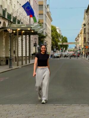Manika Batra Instagram - šš»āāļø
