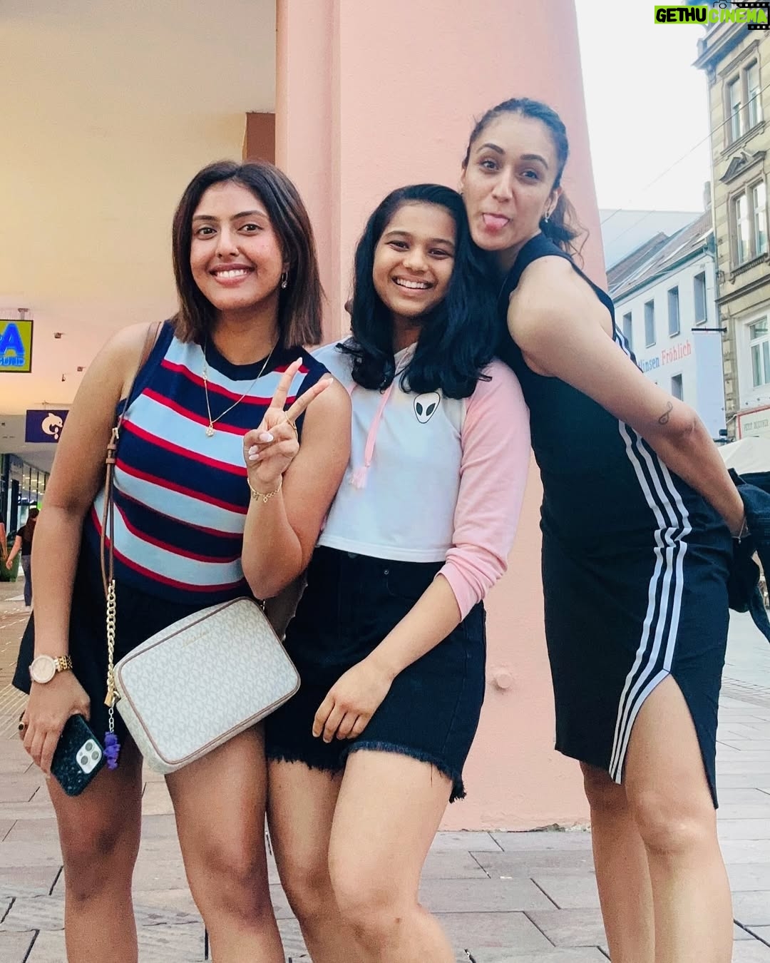 Manika Batra - 56.8K Likes - 2024 A year of wonder, a year of grace,
With laughter’s joy, and sorrow’s trace.
Thankful for the highs, the lows,
For every step that helped me grow.

For memories made, for dreams that bloomed,
For nights of quiet, and days that zoomed.
To God, to Friends , to those who stayed,
In every chapter we have played.

For blessings seen and those unseen,
For every moment in between.
With all my heart, 2024 I say goodbye,
Yours truly, Manika, reaching high.🙏🏻😇🧿✨