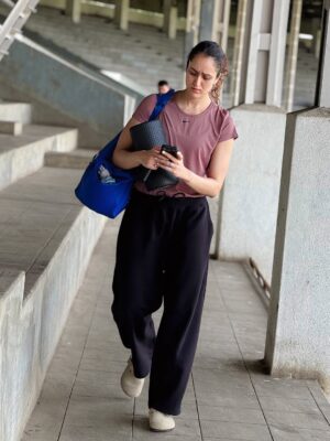 Manika Batra Instagram - Aura glowing , energy flowing āĖā”