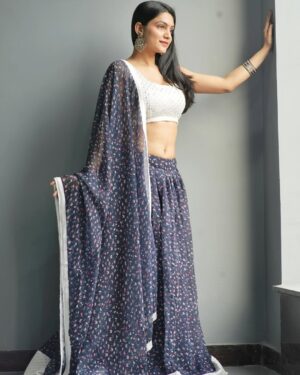 Manisha Sati Instagram - Tujhpe hi nazar Katil 🫣
👗- @bhargavi_creation2
#manishasati