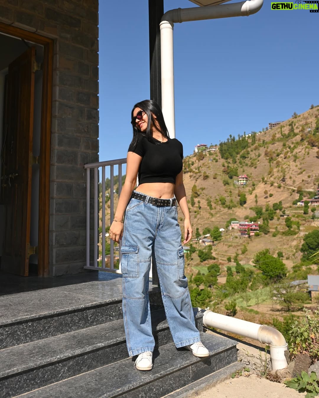 Manisha Sati - 16.5K Likes - Filter name - sunrise therapy 🌅