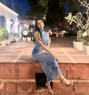 Manisha Sati Instagram - Pretending I am the view 🫣💙