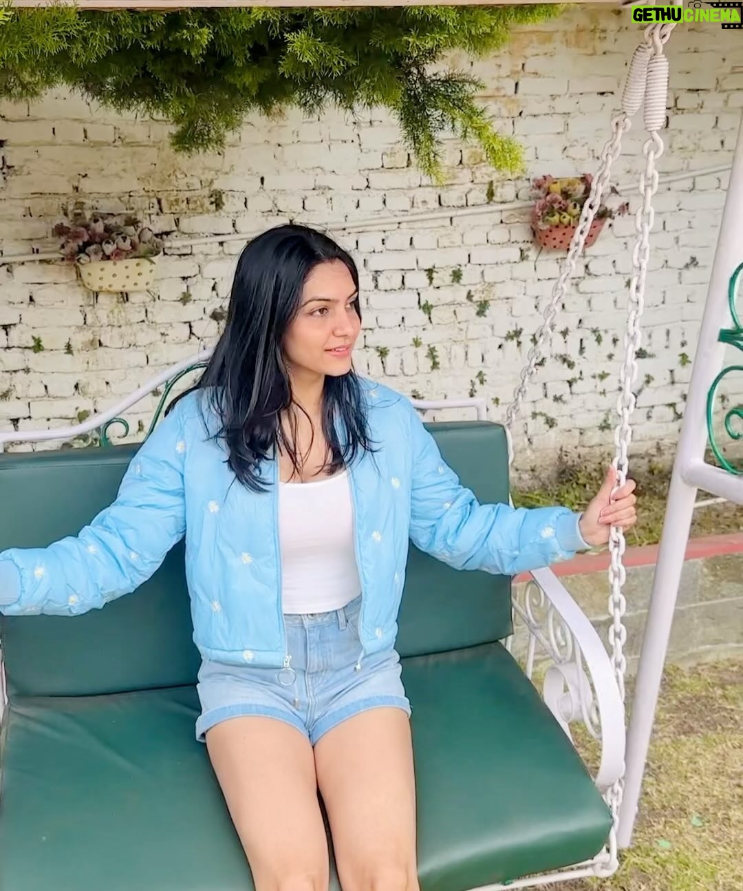 Manisha Sati - 18.9K Likes - “Sunshine and smiles, that’s my recipe for a happy day ☀️🌻

#manishasati