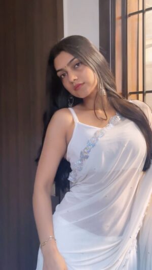 Manisha Sati Instagram - 🤍🕊️

#transition #reel #explore #trendingreels #manishasati