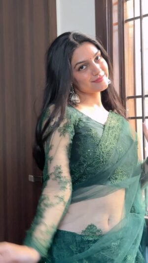 Manisha Sati Instagram - 💚💚

#reels #trending #explore #manishasati #festival
