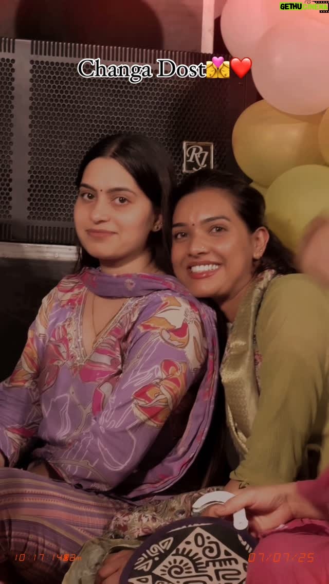 Manpreet Kaur - 65.4K Likes - 👭❤️

@preetmannu99