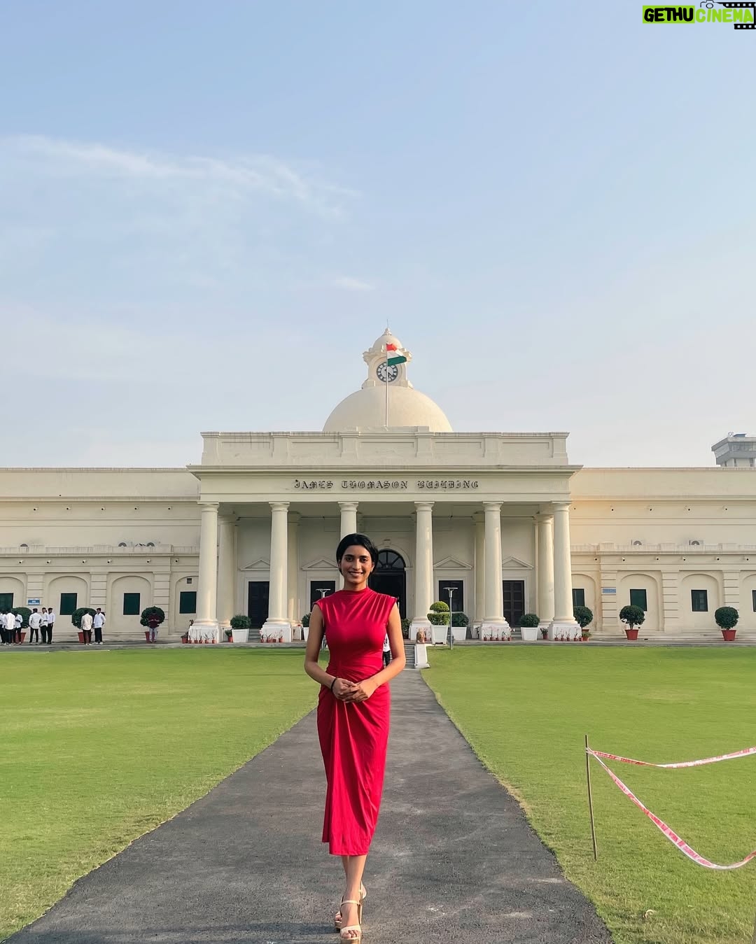 Manya Singh - 4.9K Likes - Just another simple day for another Tedtalk 
“Stay the course” 🪷

People have often asked me why you always choose to  go for Ted talk in IITs and IIMs only and I always say it’s not what I choose it’s always they have choosen me to be the part of their journey 
And during this journey I get to meet a lot of students who have believed and worked hard for their dreams consistently on their own yet very simple people 
I meet a lot of students who have come from lower middle class family and scored more than 99 percentile without any excuse bcz those kids knew If something can make change in their life 
That will be clearly education💯
So here we go signing off!