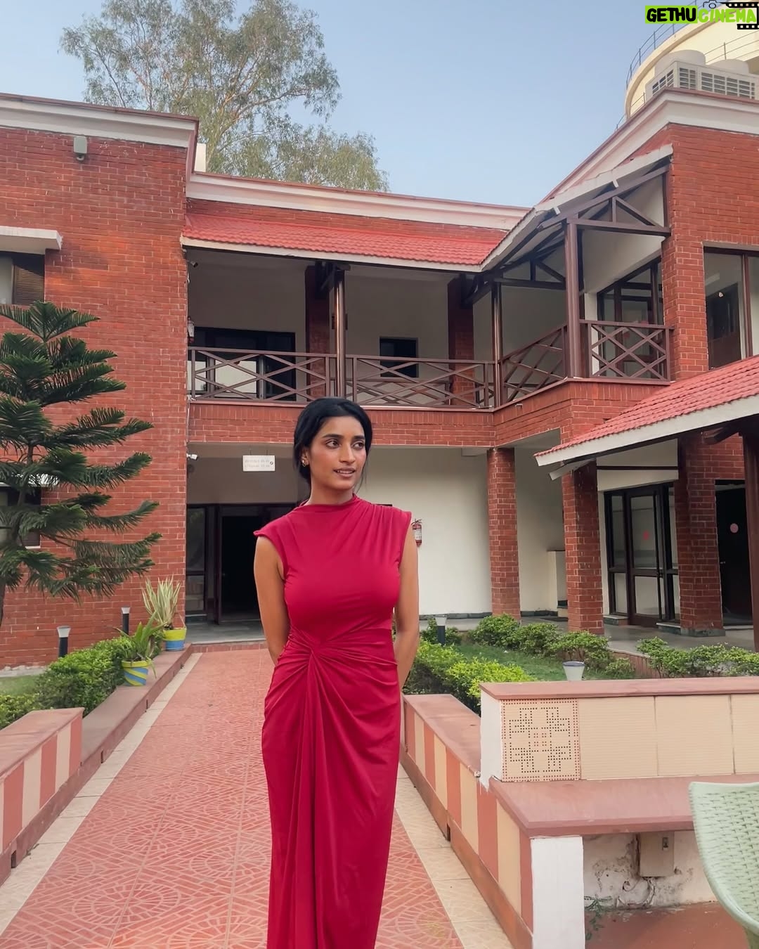 Manya Singh - 4.9K Likes - Just another simple day for another Tedtalk 
“Stay the course” 🪷

People have often asked me why you always choose to  go for Ted talk in IITs and IIMs only and I always say it’s not what I choose it’s always they have choosen me to be the part of their journey 
And during this journey I get to meet a lot of students who have believed and worked hard for their dreams consistently on their own yet very simple people 
I meet a lot of students who have come from lower middle class family and scored more than 99 percentile without any excuse bcz those kids knew If something can make change in their life 
That will be clearly education💯
So here we go signing off!