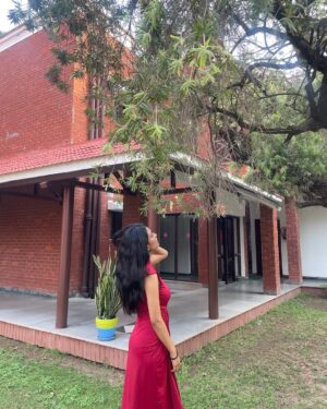 Manya Singh Instagram - Just another simple day for another Tedtalk
“Stay the course” 🪷
People have often asked me why you always choose to go for Ted talk in IITs and IIMs only and I always say it’s not what I choose it’s always they have choosen me to be the part of their journey
And during this journey I get to meet a lot of students who have believed and worked hard for their dreams consistently on their own yet very simple people
I meet a lot of students who have come from lower middle class family and scored more than 99 percentile without any excuse bcz those kids knew If something can make change in their life
That will be clearly education💯
So here we go signing off!
