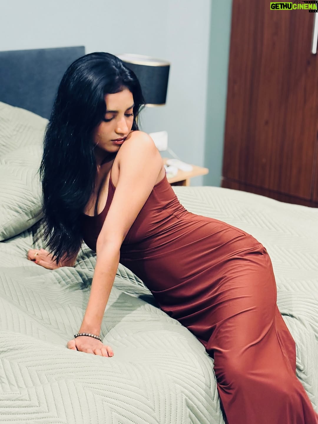 Manya Singh - 6.5K Likes - Felt like being the version I hardly embrace!🍂🤎
