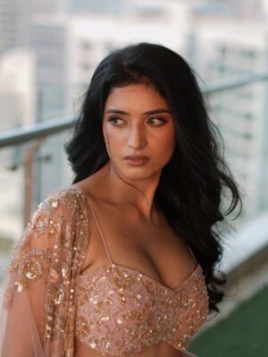 Manya Singh Instagram - Heera mujhe mil jaaye______!