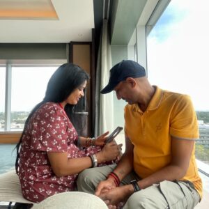 Manya Singh Instagram - मेरे ईश्वर को मेरे ईश्वर के दर्शन कराने का अवसर प्राप्त हुआ!❤️
.