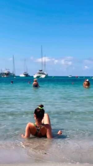 Maram Ben Aziza Instagram - Ni tĆ©lĆ©phone šµ
ni WhatsApp š±
ni travail š¼
ni embrouilles
⦠Mode Ne pas dĆ©ranger, je recharge mes batteries š
#ibiza
