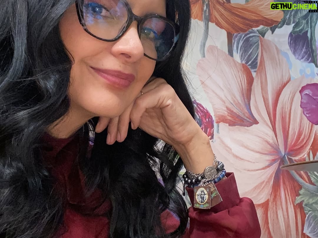 Marcela Posada - 3.9K Likes - ¡Levanten la mano quienes están disfrutando de estos nuevos episodios! #bettylafealahistoriacontinua @primevideolat @catulondono @canalrcn @finafranco @jorgeherrera_oficial  @lucesvel  @julioc_herrera_  @estefigomez11  @val_lagarejo  #Colombia #Mexico @actorjulian  #Mauriciocruz @anaorozcoof @albertoleonjaramillo