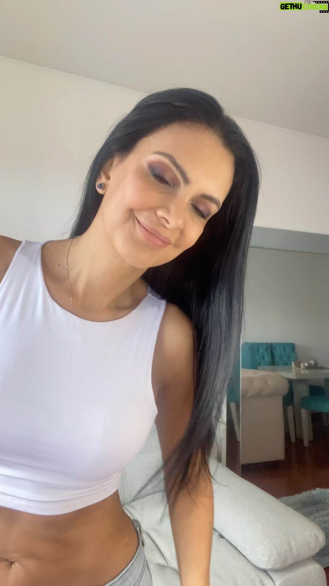 Marcela Posada - 17.1K Likes - ¿ Te ánimas? En mis historias y en Historias destacadas esta el enlace para darte información.

#Cetonas 
#Colombia 
#Mexico 
#España 
#Italia 
#ReinoUnido 
#Miami 
#Usa