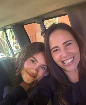 Margarita Magaña Instagram - 🎭 Hoy en el Día del Actor* Celebrando de la mejor manera.. ¡trabajando, actuando y agradecida por hacer lo que más amo! 🙌✨
Feliz de formar parte de esta nueva novela, rodeada de grandes compañeros y disfrutando cada momento en el set. 📽️🎬.
@ana_tenan @zaidesilvia @luzmariajerez_ @silviacanoproduccion @jcbarreto11 @jesusochoamex @hermanasunamorcompartidoof @michpellicer
#DíaDelActor #ActuarEsMiPasión #NuevaNovela #Grabaciones #ActorLife