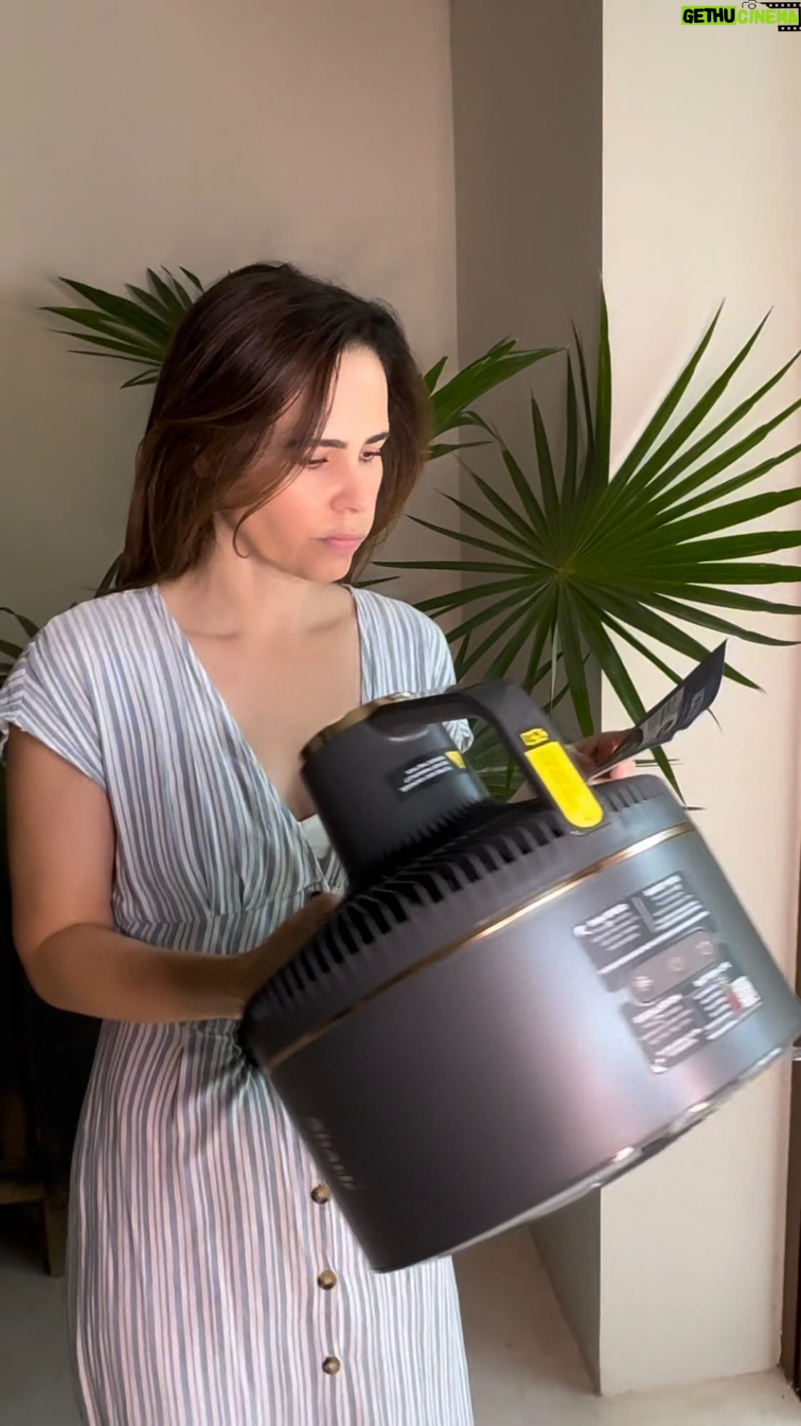 Margarita Magaña - 1.1K Likes - Mi mejor nuevo aliado en esta época de calor: el ventilador Shark FlexBreeze de @sharkhomemx 🫶🏻

¿Tú también quieres uno? Lo encuentras en sharkclean.mx

#SharkLover #VentiladorShark #FlexBreeze