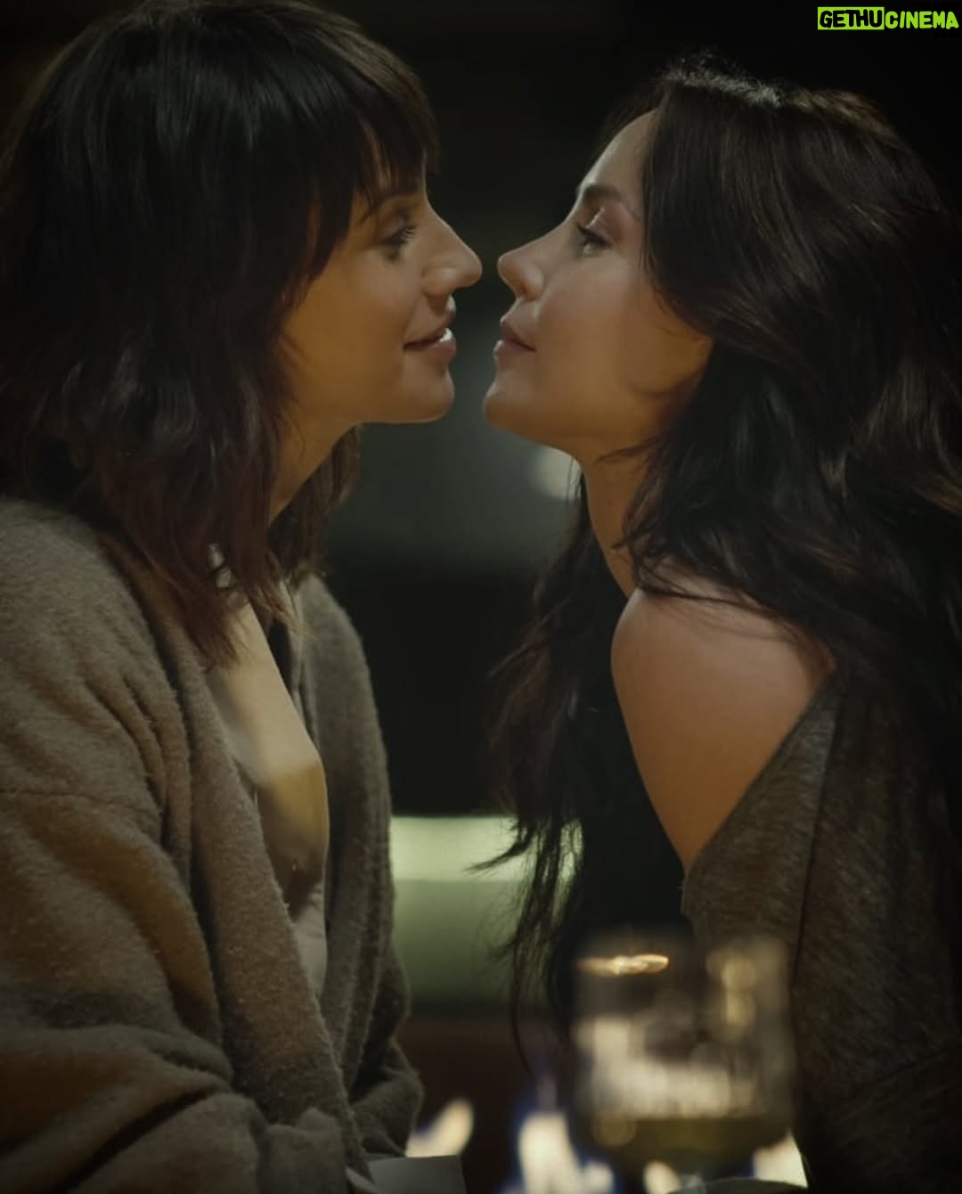 Margarita Muñoz - 14.8K Likes - Una serie que engancha desde el primer minuto: historia adictiva, elenco brutal, producción impecable y hecha en Colombia. Más hot, imposible. 🔥🔥🔥🔥🔥🔥🔥🔥🔥🔥🔥🔥🔥🔥🔥🔥🔥
.
Este 24 de sep. @netflixcolombia @netflixlat
Una producción de @cmo_studios