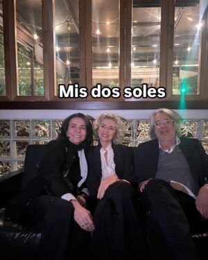 Margarita Rosa de Francisco Instagram - Celebrando mi grado como principiante en filosofía.