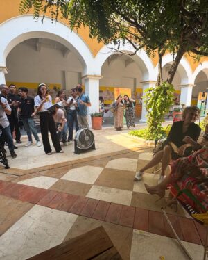 Margarita Rosa de Francisco Instagram - Agenda agitadísima ayer en el @ficcifestival . Una belleza sentir la compañía de tantas personas amables. Gracias con mi alma. Hoy se proyectará la película El paraíso a las 2 p.m. en el teatro Adolfo Mejía. Una vez más, queridísimo @enricomariaartale , gracias por haberme dado el regalo de participar en una obra tan bella.