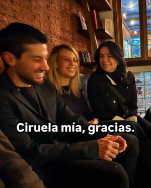 Margarita Rosa de Francisco Instagram - Celebrando mi grado como principiante en filosofía.