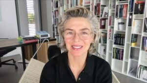 Margarita Rosa de Francisco Instagram - “Gaviota, la campesina”. Mi columna en el periódico de la presidencia VIDA y lectura en @palabrasmayores.col todos los domingos a las 11 a. m.