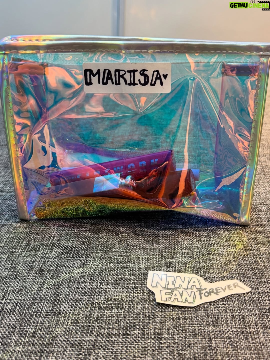 María Barreto - 5.3K Likes - Sé que he estado un poco perdida por aquí…
Mucho grabar
Mucho familia
Mucho aquí y ahora… 
como debe ser 💫✨🫶

La última foto la tomó Belén, por iniciativa propia 🥰
@martin_ruiz1001 
@carlosserranocamacho
@isabelburr 

#méxico #señorasmal #conlafamily #lafelicidad