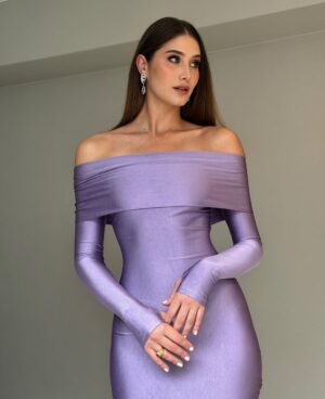 Mariam Habach Instagram - La vida es un lienzo; pinta con los colores de tu autenticidad y deja que el entusiasmo guíe tus trazos.
dress by @gionelandgiovanni