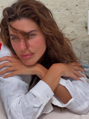 Mariana Goldfarb Instagram - Prometo boas pics! Tá aberta a temporada