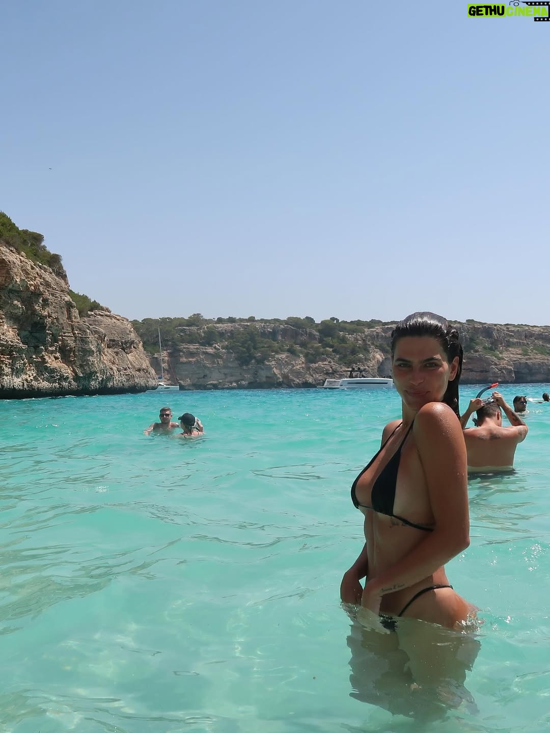 Mariana Goldfarb - 25.3K Likes - Prometo boas pics! Tá aberta a temporada