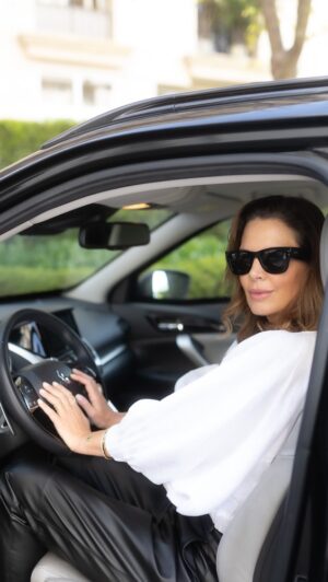 Mariana Kupfer Instagram - Eu, e o meu Mitsubishi Eclipse Crossā¦
@mitsubishimotorsbr
#4x4ĆMitsubishi
#Mitsubishi
#eclipsecross
Look: @lmg.oficial