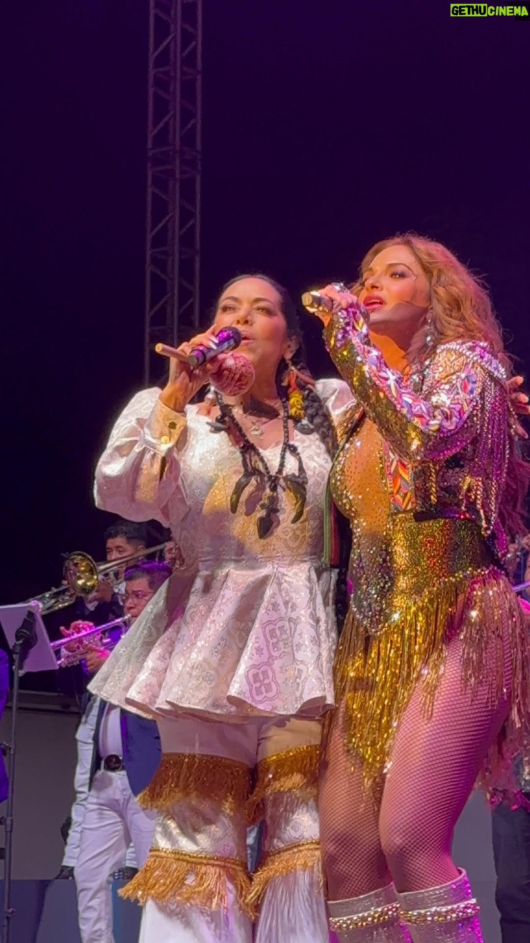 Mariana Seoane - 11.5K Likes - Por momentos como este no hay más que agradecimiento a Dios por haberlo vivido 🙏🏽🥰 maestra amada @liladowns gracias por compartirme tu escenario, tu música y en tu tierra tan poderosa Oaxaca! Arrancando la Guelaguetza con este gran concierto ante más de 15 mil personas!! Gracias a todo a tu equipo, músicos. staff a @banda_misteriosa a @btierramojada a @benitoxcd y a el público q me recibió con tanto amor!! Momentos inolvidables!  Gracias por tus fotos @johnnycastellanos y a mi @johnymonteroo @nicopr.mx por tan hermoso video! A mi equipo @artflandes @akylesfigueroa @tavonito98 y a mi manager querida #ElsaLopez de @lasonoradinamita 🙏🏽❤️🇲🇽👑🎉💃🏻🎤🥰 #Oaxaca #guelaguetza