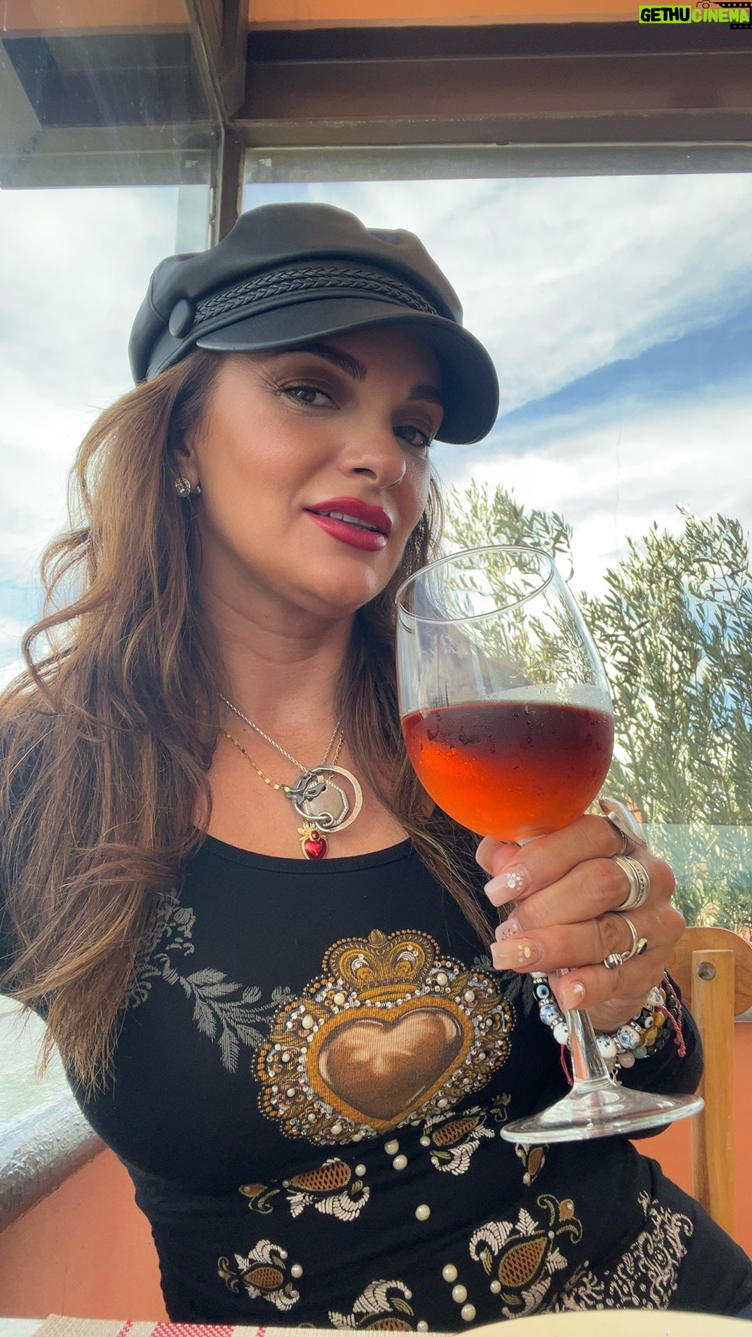 Mariana Seoane - 3.3K Likes - No pueden perderse este hermoso lugar y menos si vienes a San Miguel de Allende @sanjoselavista 🥂🍾🍷🍝🥗 NUESTRA VENDIMIA SERÁ 6 Y 7 DE SEPTIEMBRE !! Aparta ya tus lugares https://haciendasanjoselavista.com/visitas-vinicola/