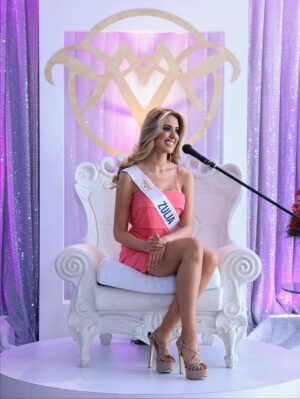 Mariángel Villasmil Instagram - 🌟 Hace 5 años mi vida cambió para siempre. Subirme a ese escenario y escuchar mi nombre como Miss Venezuela 2020 fue más que una corona: fue la confirmación de que los sueños se cumplen cuando se camina con fe, disciplina y amor propio. 💫
En estos años he aprendido que la verdadera belleza no está en lo que se ve, sino en lo que se transmite, en la capacidad de inspirar y dejar huella en los demás. 👑✨
Hoy celebro no solo un título, sino un viaje de crecimiento, retos superados y la dicha de representar a mi país con orgullo. Gracias a quienes han estado conmigo desde el inicio y a quienes siguen caminando a mi lado. 🤍
Que esta historia sea un recordatorio de que no hay sueños imposibles, solo corazones dispuestos a luchar por ellos, aun cuando la adversidad parece mas fuerte💖
#MissVenezuela2020