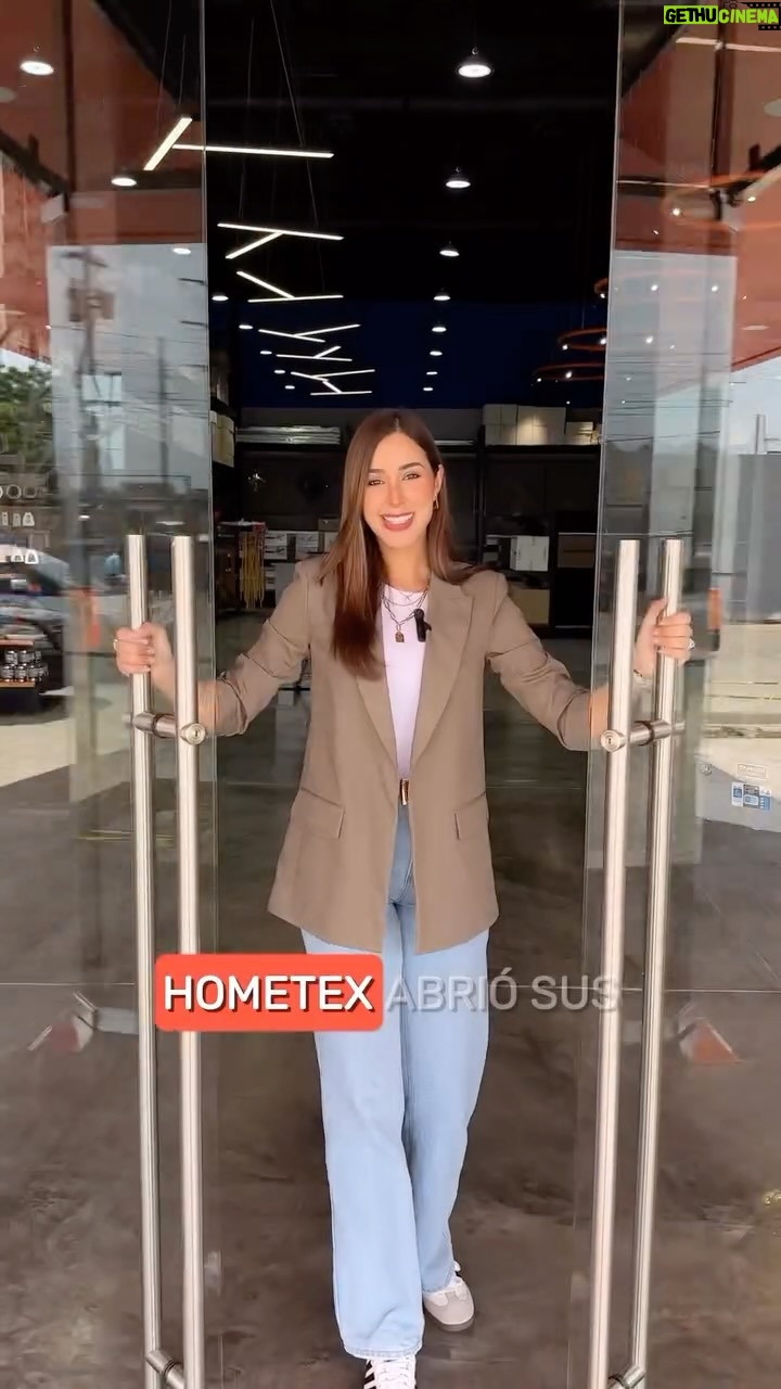 Mariángel Villasmil - 2.3K Likes - ¡La espera terminó! ✨😱💙

Nuestra nueva casa Hometex abre sus puertas y la celebración es para ti 😎

Ven a conocer un espacio renovado, con lo que necesitas para tus proyectos de remodelación, herramientas de las mejores marcas, materiales de construcción y mucha inspiración 🏡⚒️🚧👷🏻

Y como nos encanta consentirte, por compras mínimas, te invitamos a participar en nuestro sorteo por:

🔸Una Moto SBR 150cc 0 KM.
🔸Una parrillera de 5 quemadores NEXGRILL.
🔸 Una cava de 50Lts TANKER ZERO.

📍 Te esperamos con los brazos abiertos en la Av. Guajira, Sector Canchancha, Maracaibo.

⏰ De lunes a sábado, de 8 AM a 5 PM.