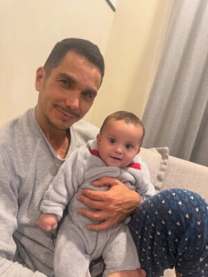 Mariazel Olle Casals Instagram - Hoy celebramos tu primer año de vida mi bebé… Verte crecer feliz es todo lo que soñamos y deseamos. 🎁🎈🎂
Gracias por enseñarnos tanto en tan poco tiempo y por recordarnos cada día lo afortunados que somos de tenerte 🩵 TE AMAMOS ANDRÉ!
#FelizCumpleaños #19DeAgosto