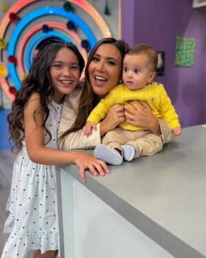 Mariazel Olle Casals Instagram - Celebración en grande del “Día de las Madres” en @programahoy 💖 Felicidades a todas las mamis y a la mía que vive siempre en mi corazón!